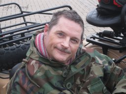 2025-11-14_Moment-de-Partage-et-Bonheur-en-Side