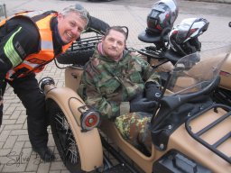 2025-11-14_Moment-de-Partage-et-Bonheur-en-Side